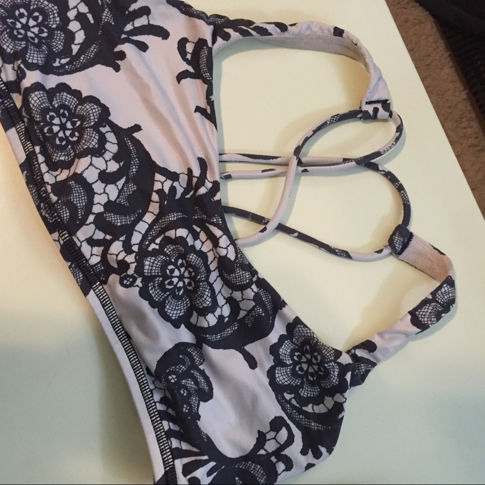 COPY - Lululemon bra
